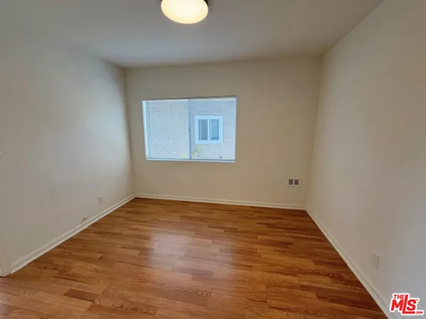 $2,450 | 407 Venice Way, Venice, CA 90291