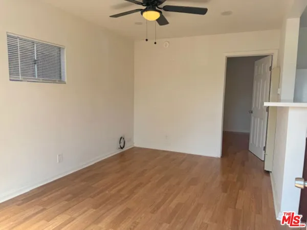$2,450 | 407 Venice Way, Venice, CA 90291