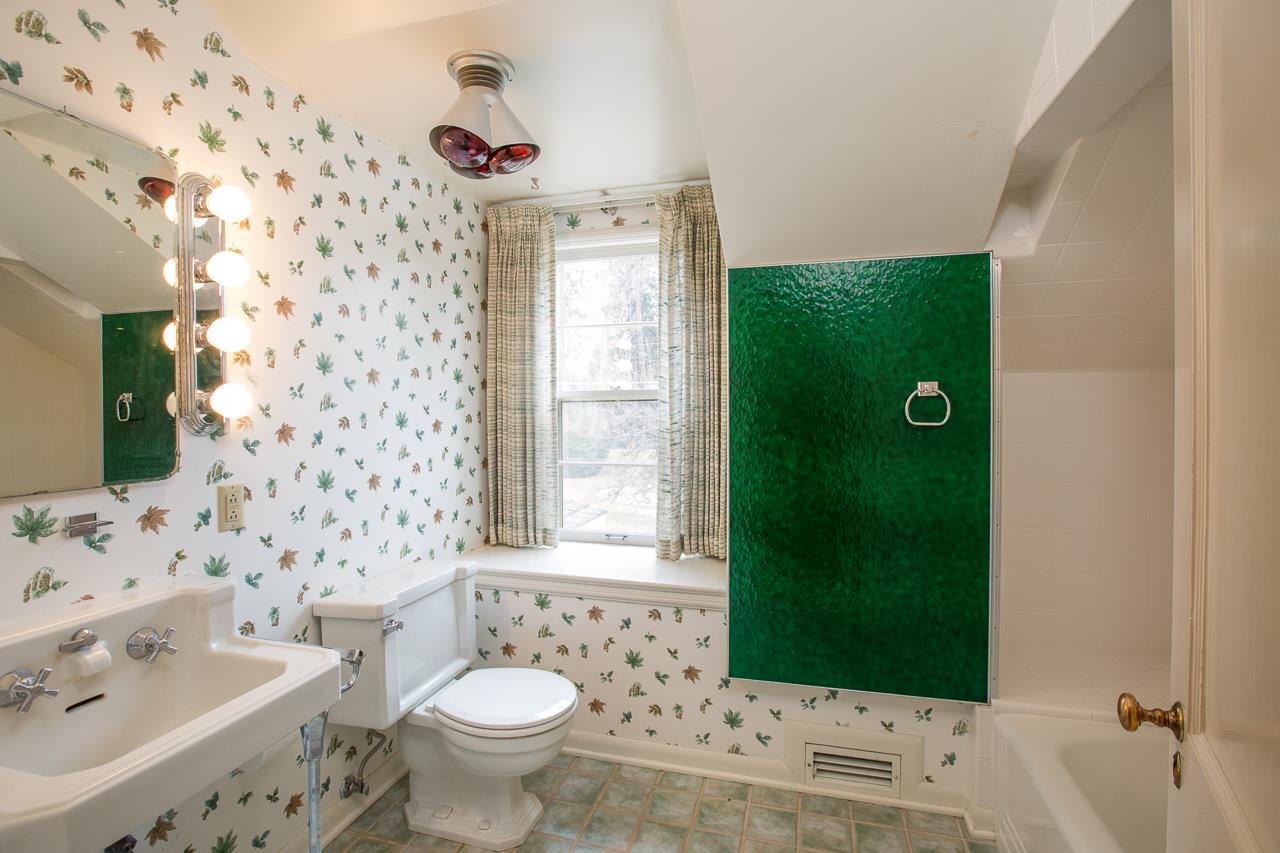 1304 East Overbluff Road Spokane, WA 99203 - Photo 14 of 19 Gallery Image 14