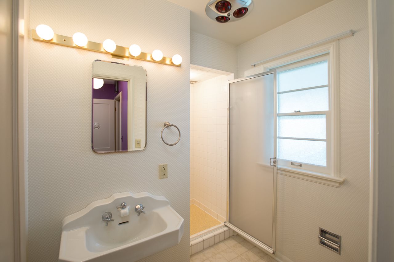 1304 East Overbluff Road Spokane, WA 99203 - Photo 5 of 19 Gallery Image 5