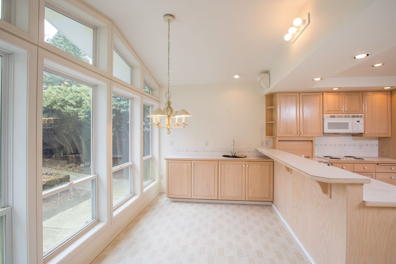 1304 East Overbluff Road Spokane, WA 99203 - Photo 6 of 19 Gallery Image 6