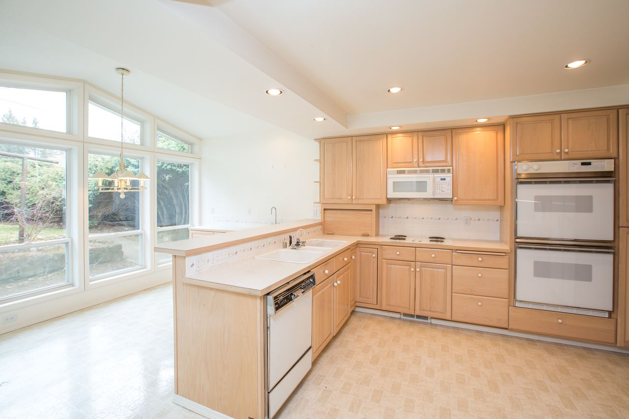 1304 East Overbluff Road Spokane, WA 99203 - Photo 7 of 19 Gallery Image 7
