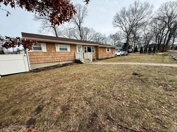 $559,000 | 373 Port Avenue, Ronkonkoma, NY 11779