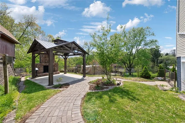 $315,000 | 3302 Crestview Drive, North Versailles, PA 15137