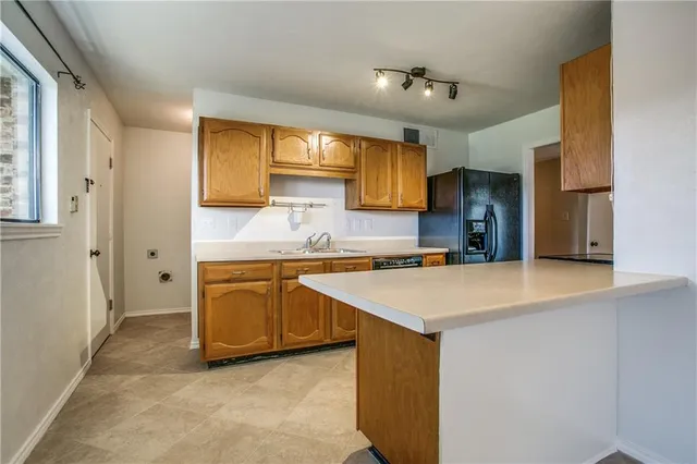 $2,050 | 1318 Springview Drive, Allen, TX 75002