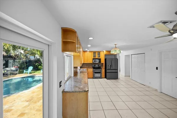 $6,000 | 2560 Bass Way, Unit 2560, Cooper City, FL 33026
