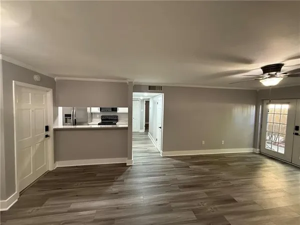 $1,550 | 832 South Clearview Parkway, Unit 415, New Orleans, LA 70123