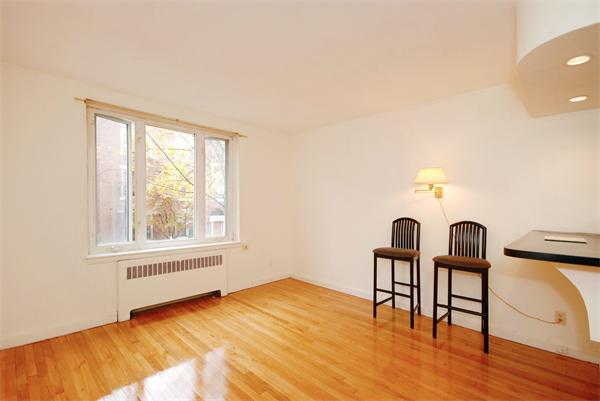 150 Beaconsfield Road, Unit 1 Brookline, MA 02445 - Photo 3 of 15