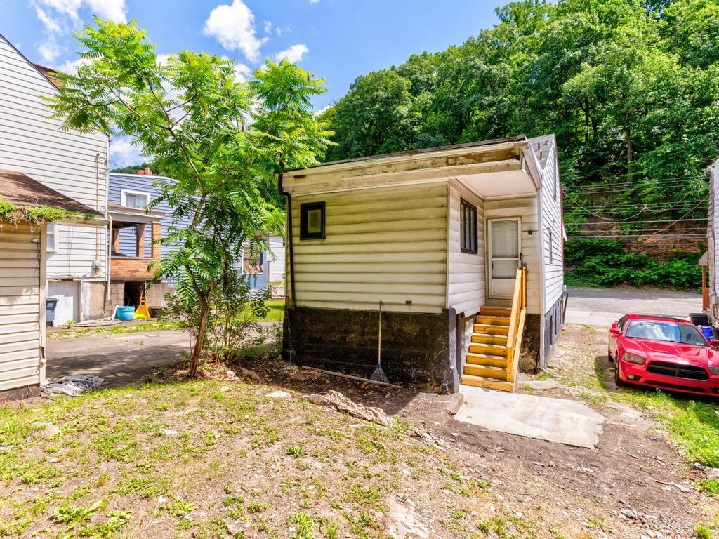 3326 Spring Garden Road Pittsburgh, PA 15212 - Photo 6 of 30