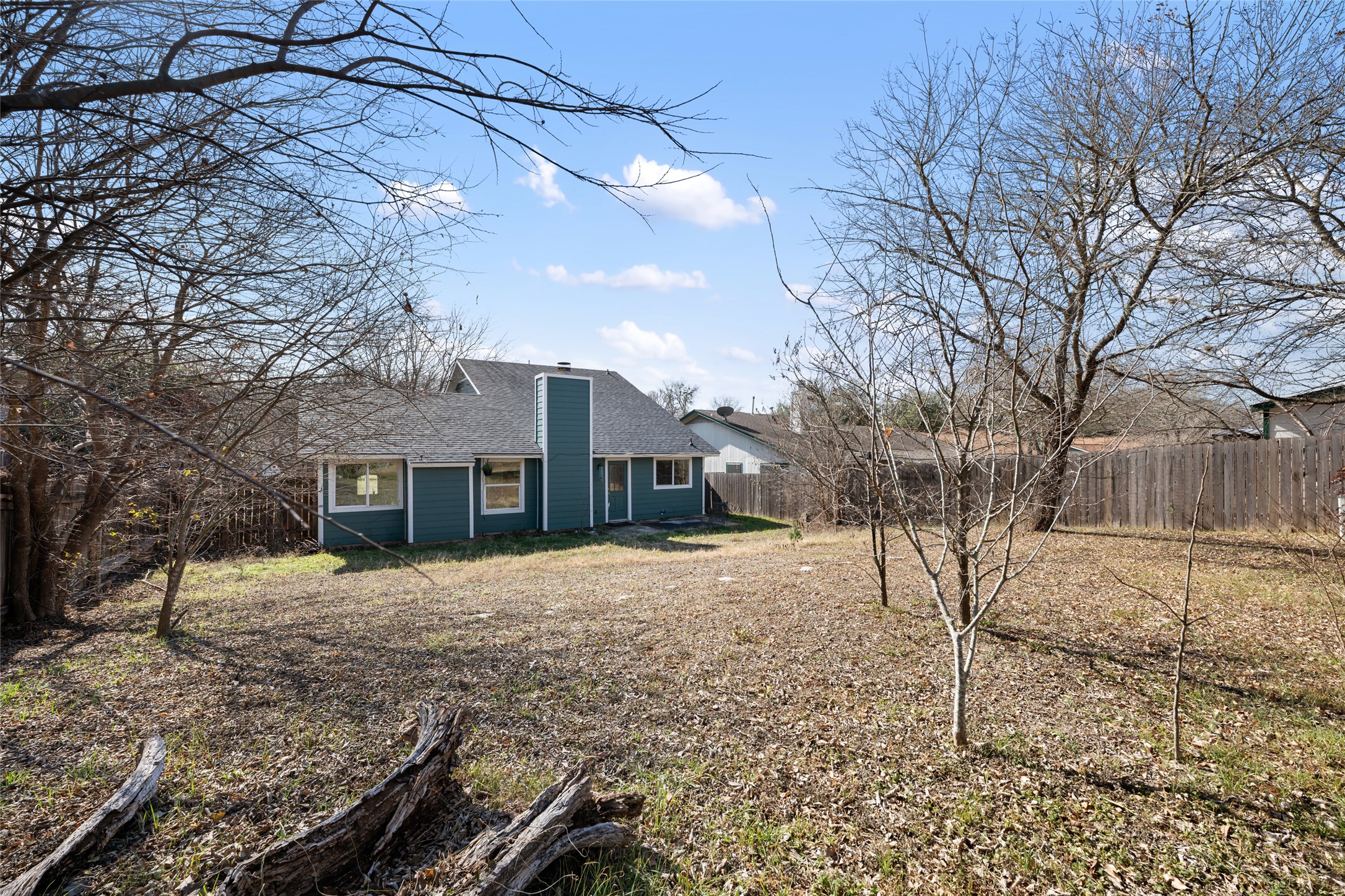 5100 Lambs Lane Austin, TX 78744 - Photo 30 of 31 The spacious backyard.
