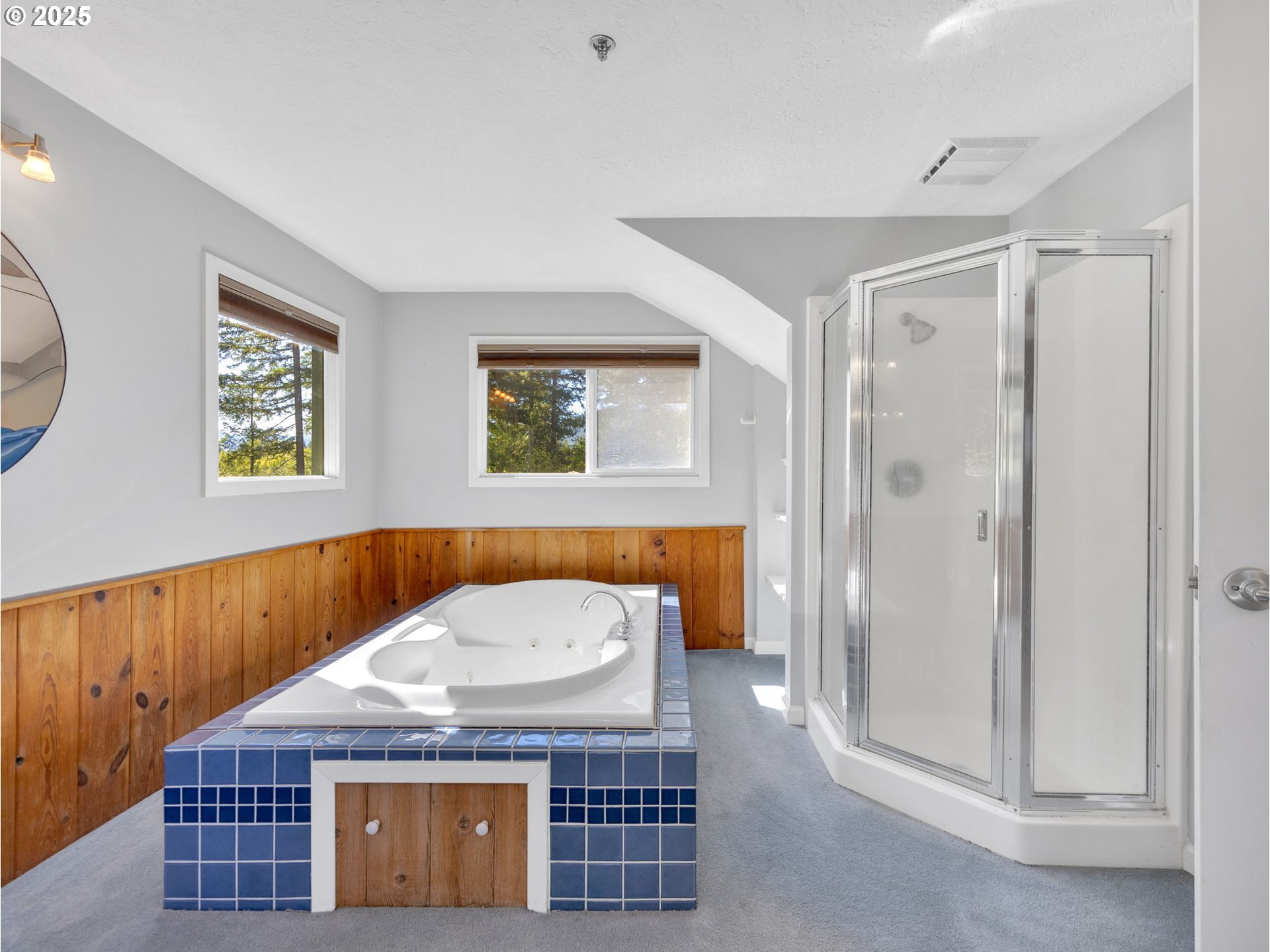 20497 East Lolo Pass Road Rhododendron, OR 97049 - Photo 39 of 48 Bathroom, Attached