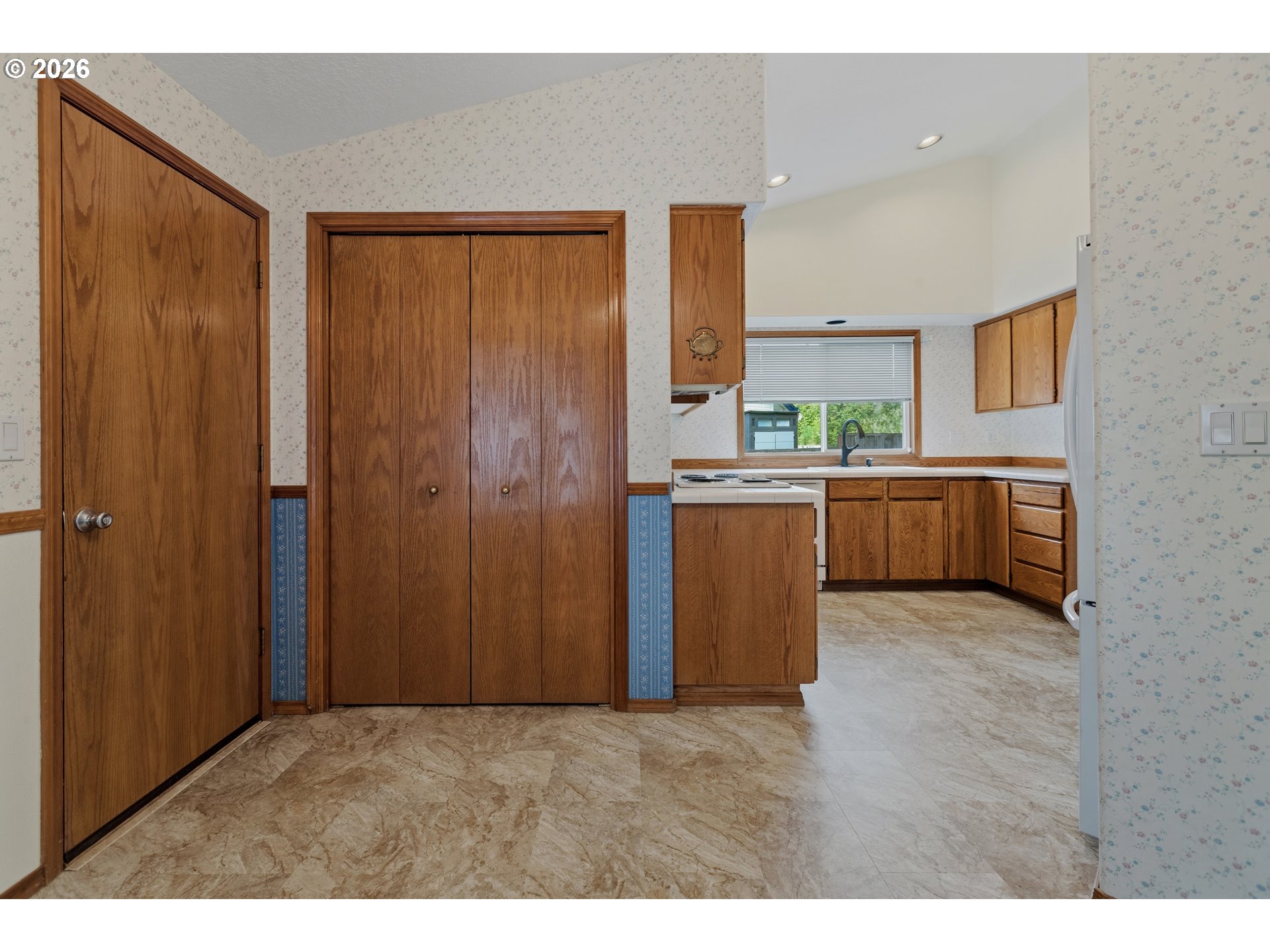 2393 Southwest 1st Street Gresham, OR 97080 - Photo 19 of 48
