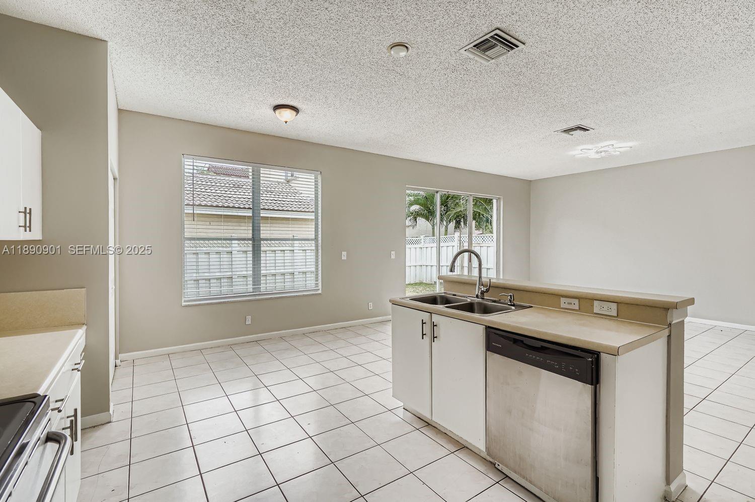 2015 Southwest 159th Avenue Miramar, FL 33027 - Photo 10 of 28