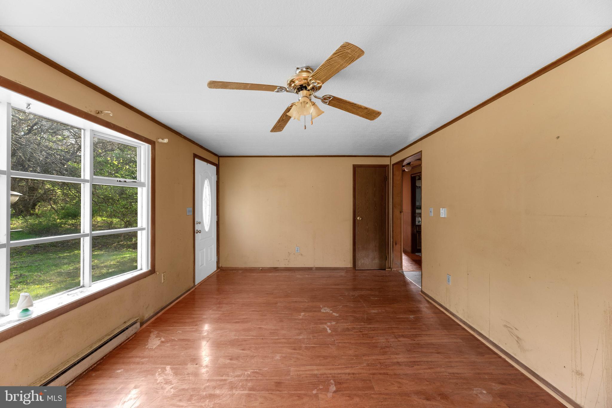 4154 Middleburg Road Union Bridge, MD 21791 - Photo 5 of 35 Living Room