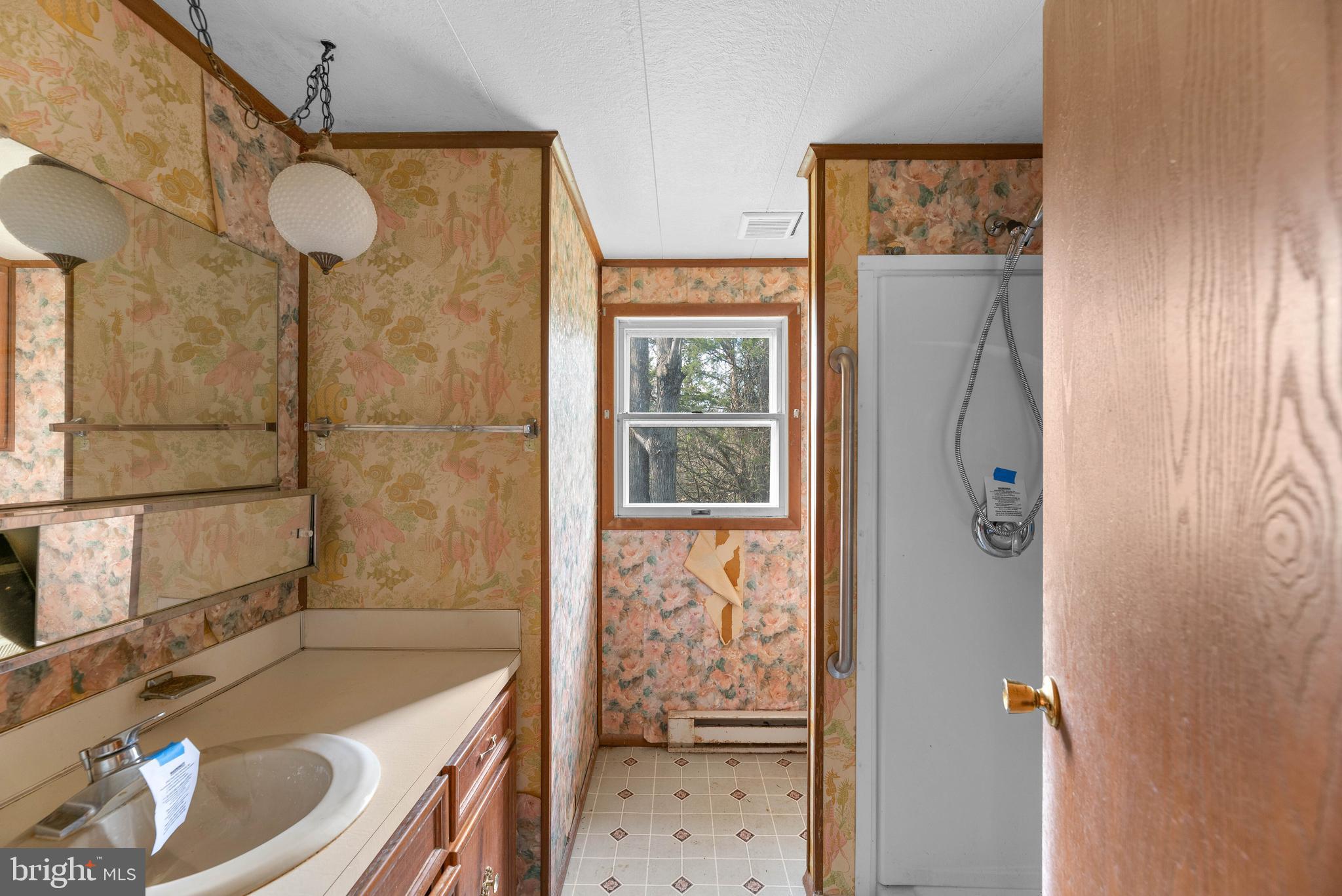 4154 Middleburg Road Union Bridge, MD 21791 - Photo 9 of 35 Bathroom