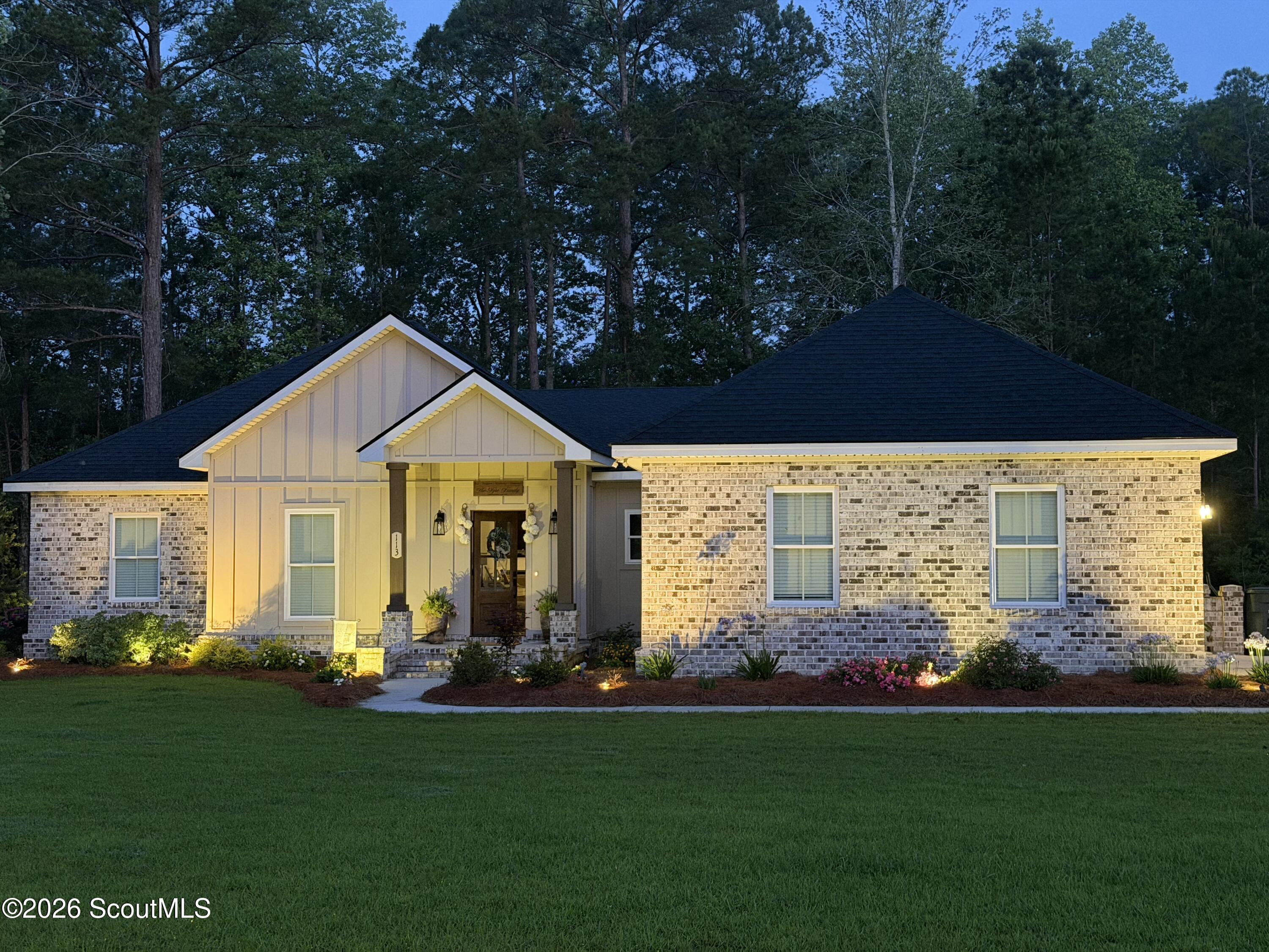 113 Rugglestone Drive Jesup, GA 31546 - Photo 2 of 35
