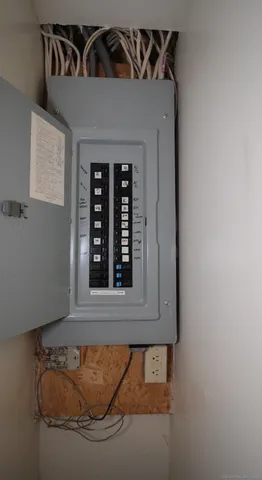 $259,000 | 164 Stoneheights Drive, Unit 164, Waterford, CT 06385