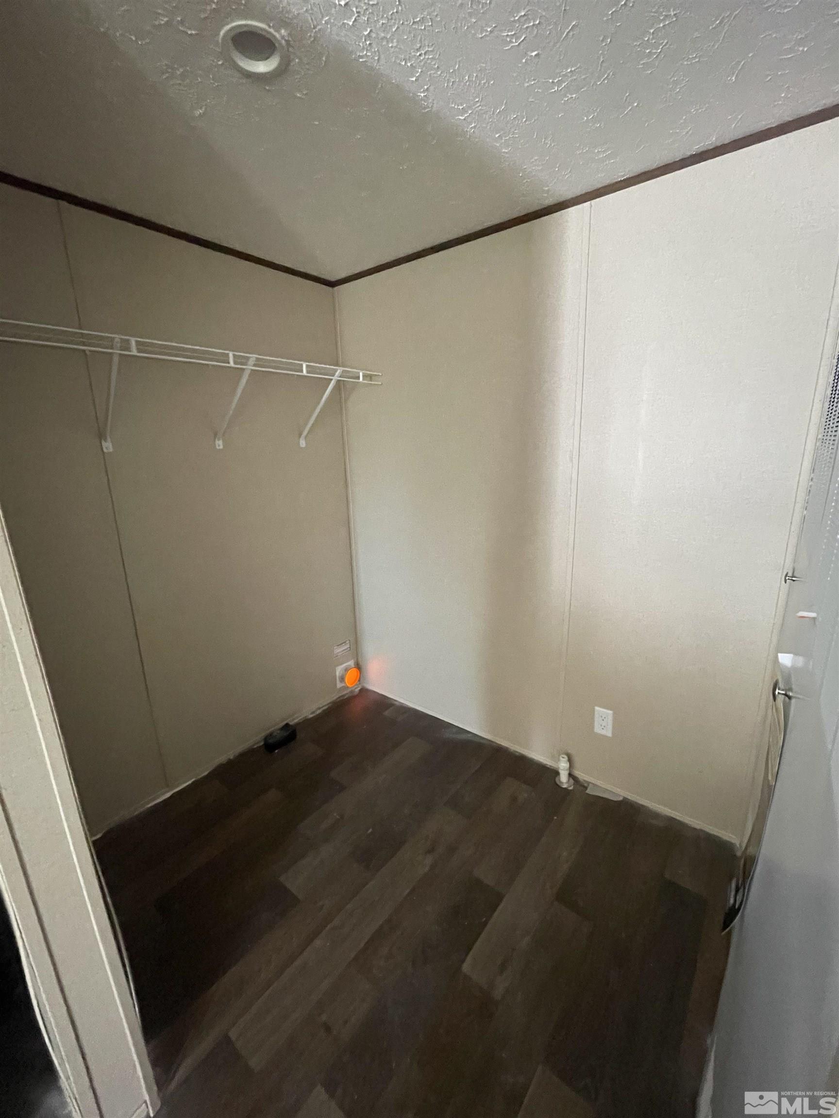 2000 Auction Road, Unit 6 Fallon, NV 89406 - Photo 5 of 7 a view of a small room