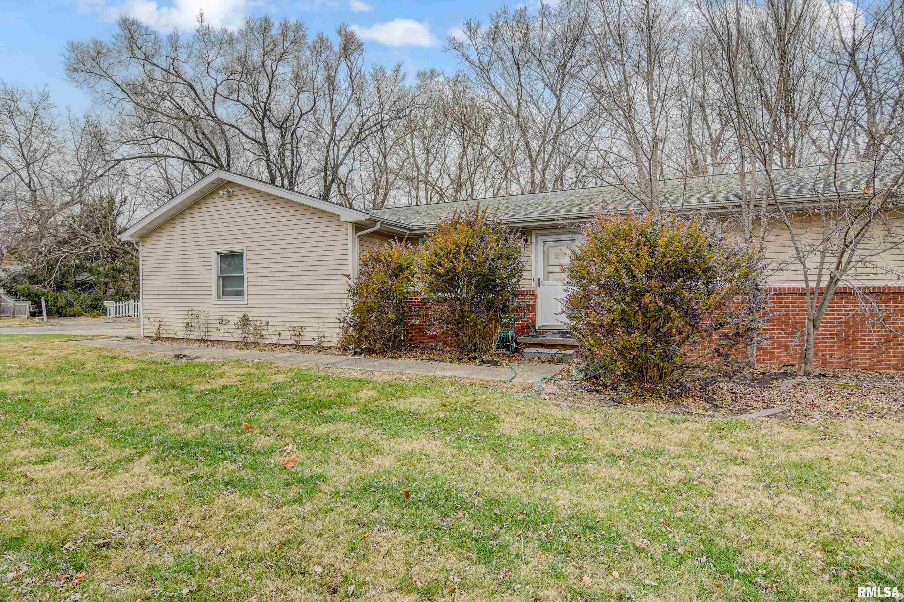 3344 Mars Avenue Springfield, IL 62707 - Photo 3 of 41
