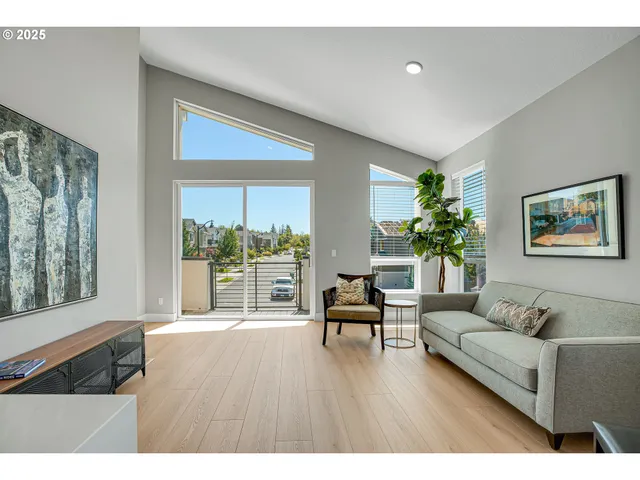 $989,900 | 16473 Northwest Liberty Street, Portland, OR 97229