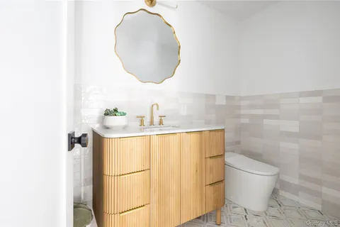 $1,775,000 | 480 Eastwood Drive, Cutchogue, NY 11935