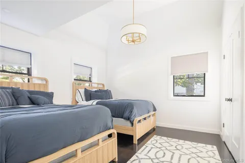 $1,695,000 | 480 Eastwood Drive, Cutchogue, NY 11935