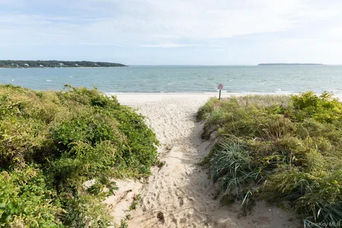 $1,775,000 | 480 Eastwood Drive, Cutchogue, NY 11935