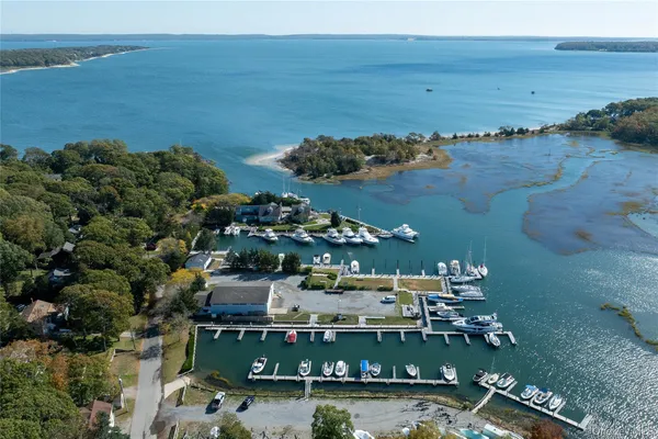 $1,775,000 | 480 Eastwood Drive, Cutchogue, NY 11935