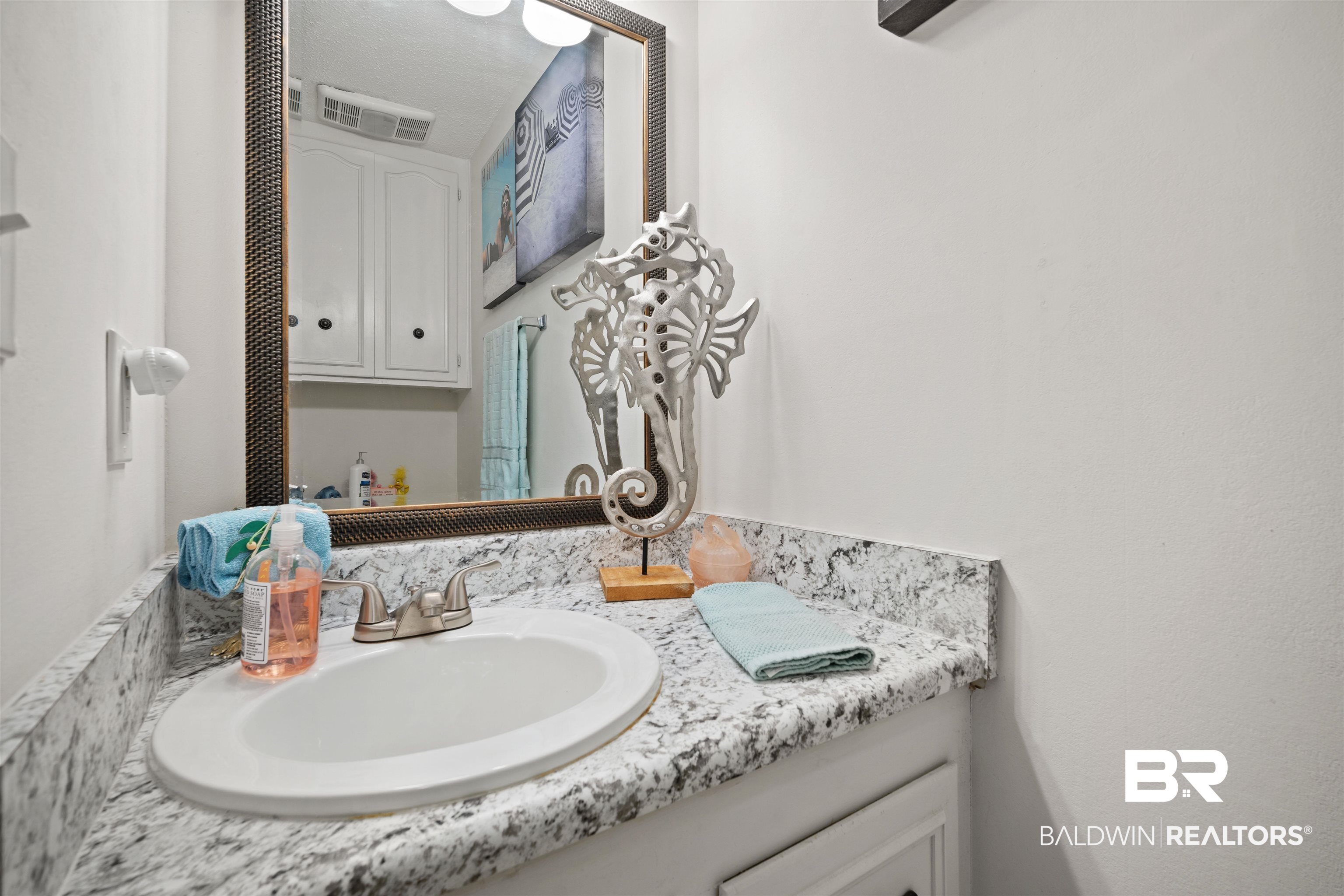 7807 Yorkhaven Road Mobile, AL 36695 - Photo 22 of 34 Bathroom with vanity
