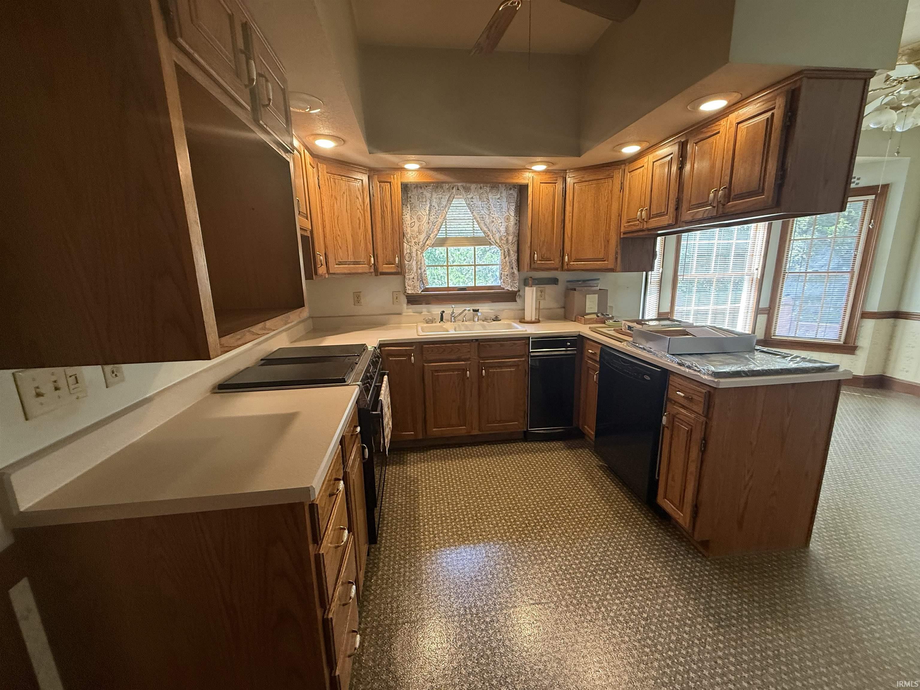 1157 North Cedar Ridge Vincennes, IN 47591 - Photo 12 of 35