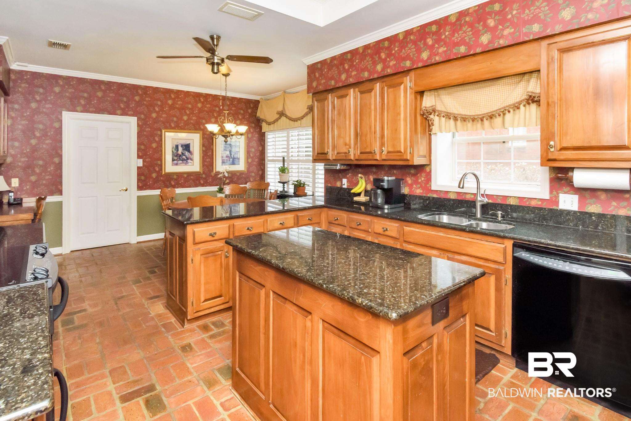 6317 Charlestowne Drive Mobile, AL 36693 - Photo 7 of 50