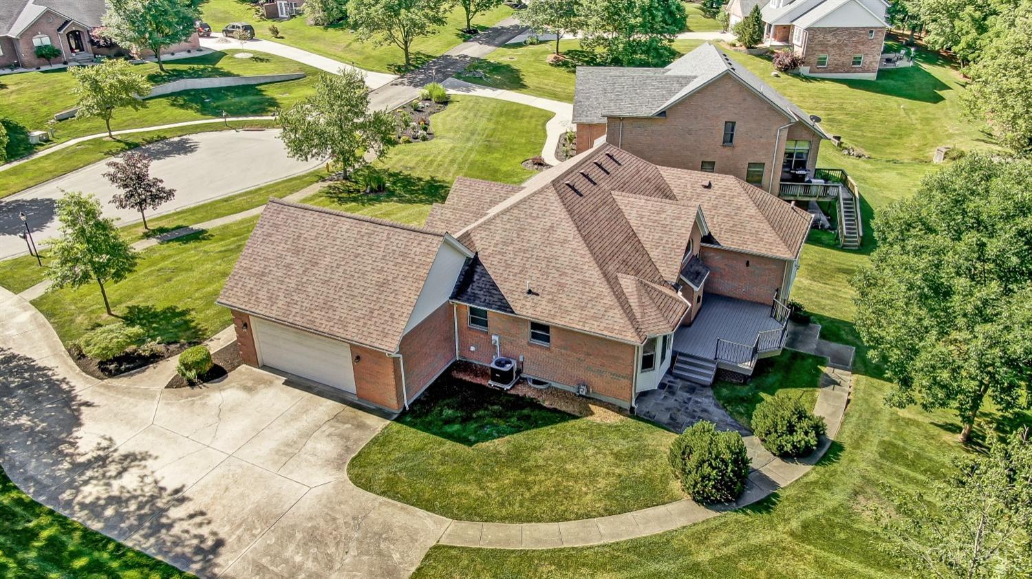 10031 Pebble Ridge Lane Cincinnati, OH 45252 - Photo 7 of 57 Gallery Image 7