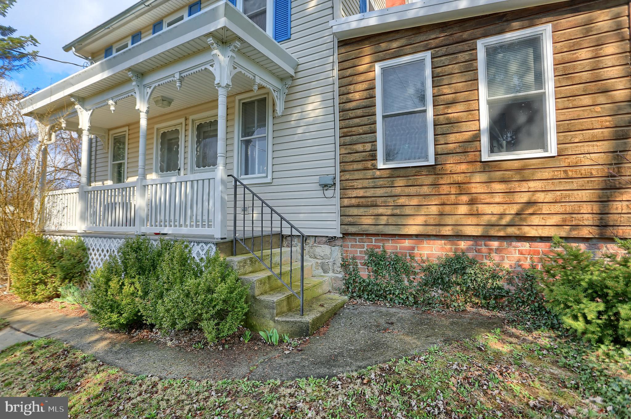 35 Center Road Newville, PA 17241 - Photo 3 of 34 Front porch view of home