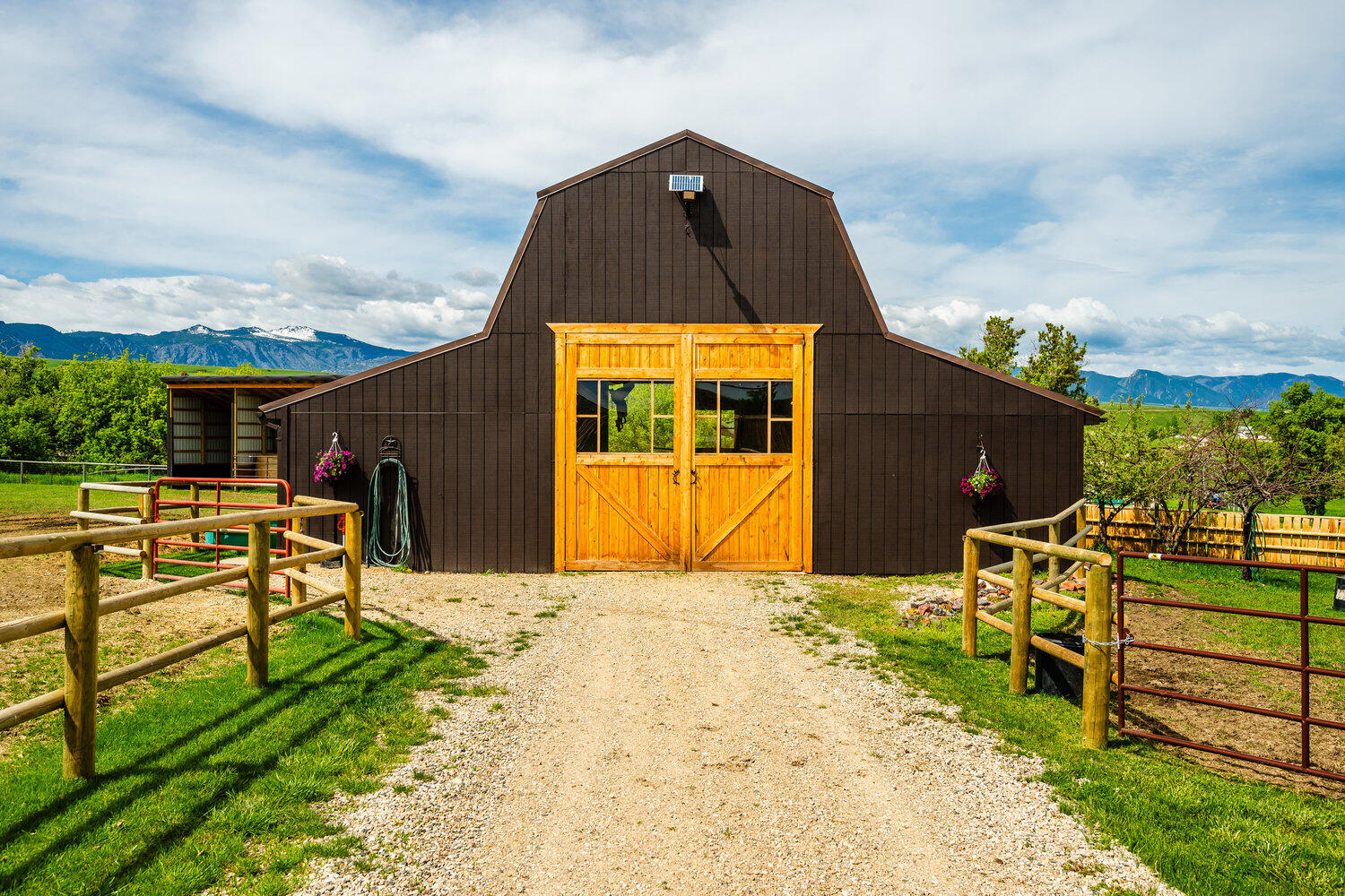 354 Bird Farm Road Sheridan, WY 82801 - Photo 23 of 61 barn