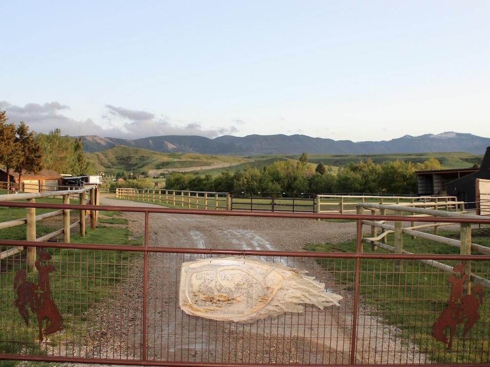 354 Bird Farm Road Sheridan, WY 82801 - Photo 59 of 61 Gate details