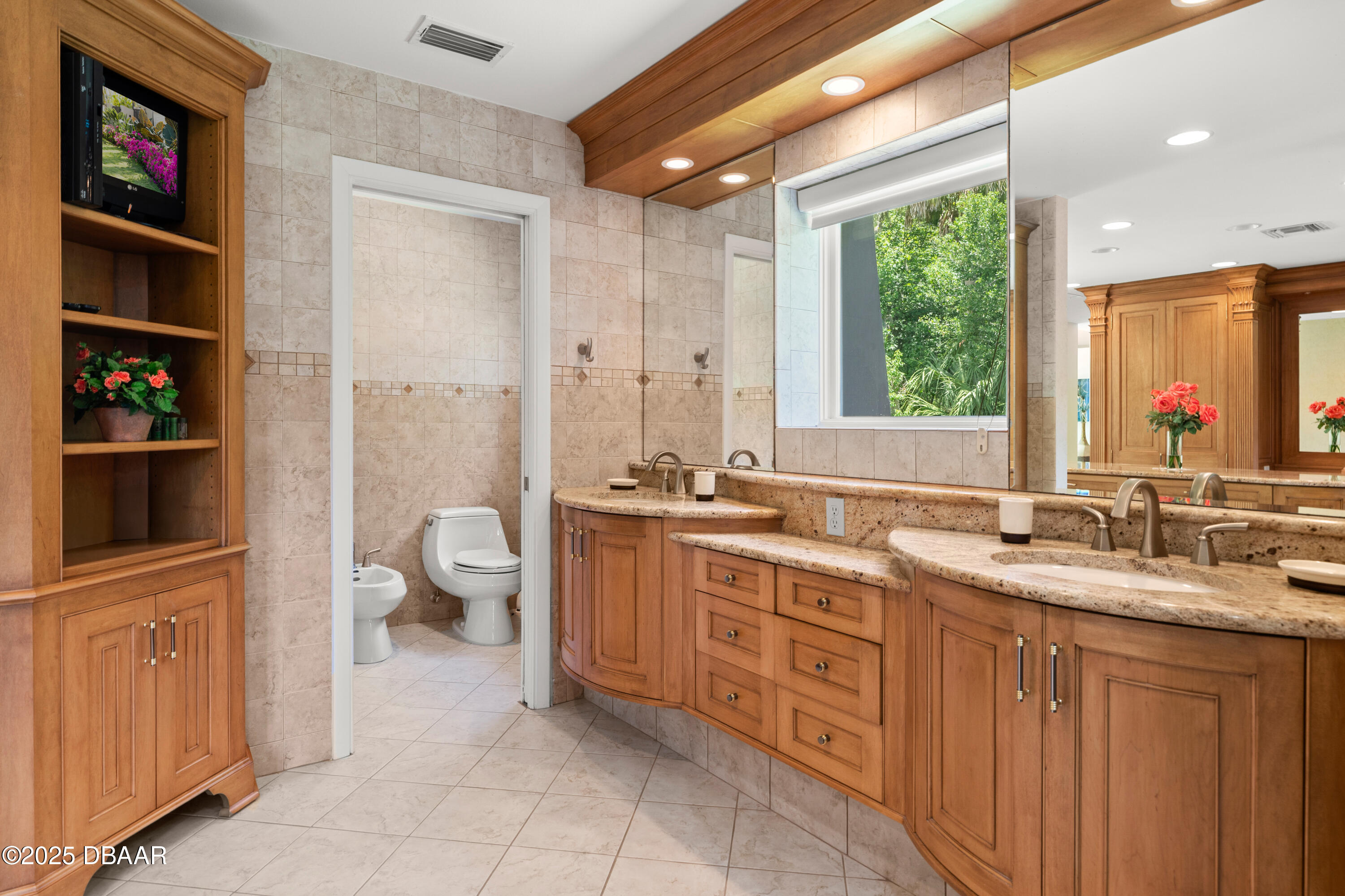 1010 Big Tree Road Daytona Beach, FL 32119 - Photo 8 of 41 Primary Bathroom