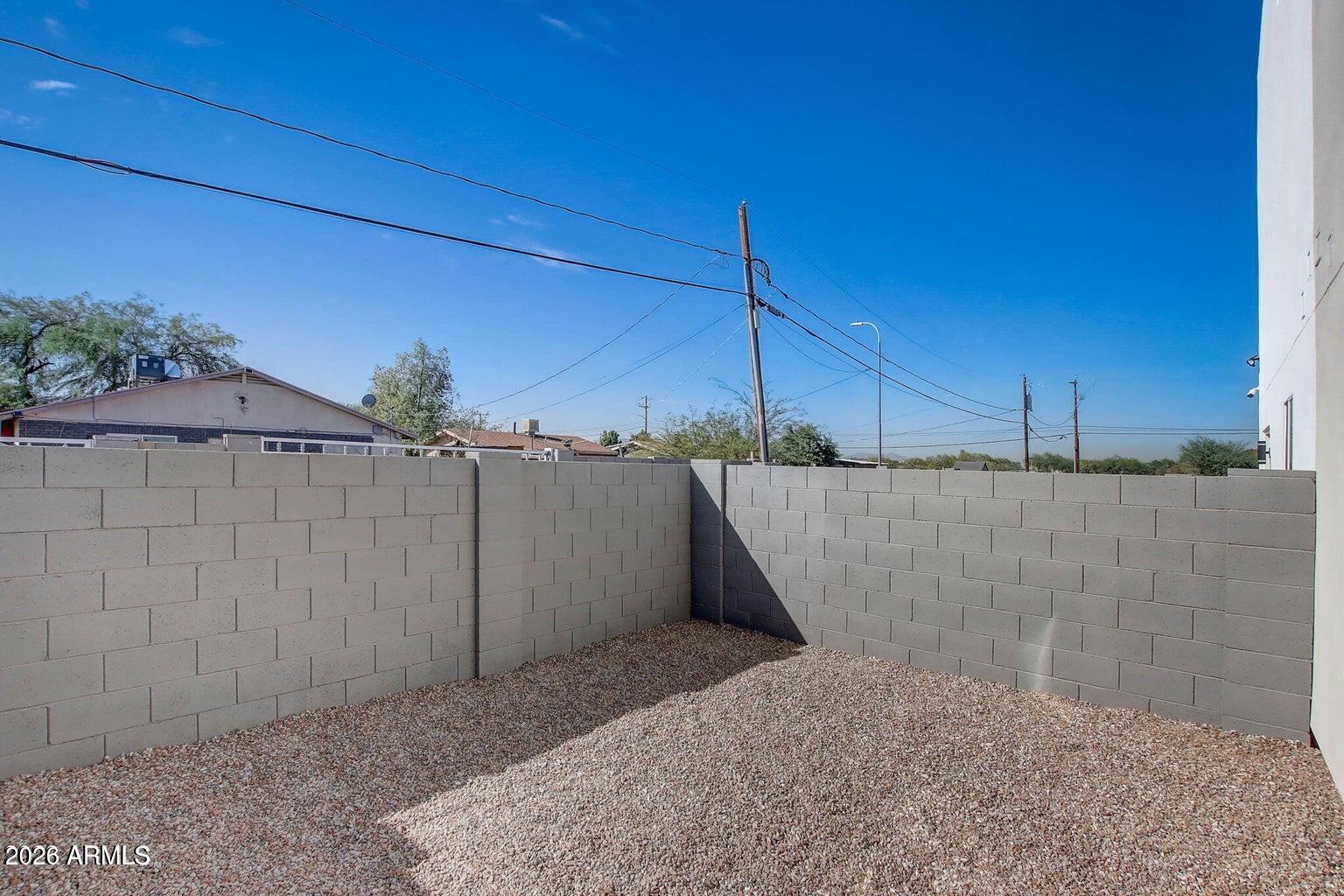 2509 East Broadway Road, Unit 2 Phoenix, AZ 85040 - Photo 38 of 47 a view of a backyard