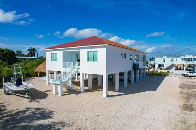 $2,075,000 | 30980 Witters Lane, Big Pine Key, FL 33043