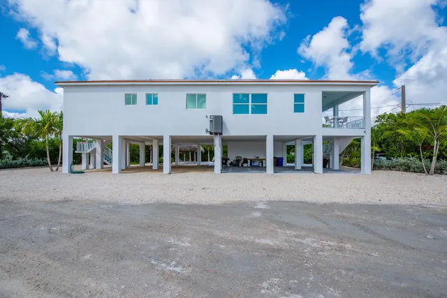 $2,075,000 | 30980 Witters Lane, Big Pine Key, FL 33043