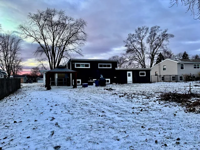 $300,000 | 1751 Gary Avenue, Aurora, IL 60505