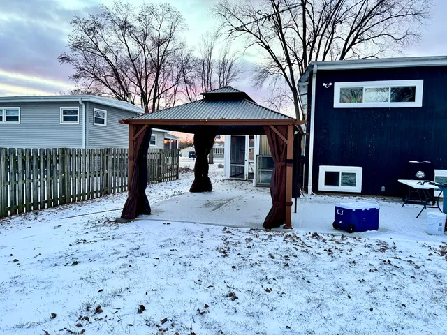 $300,000 | 1751 Gary Avenue, Aurora, IL 60505