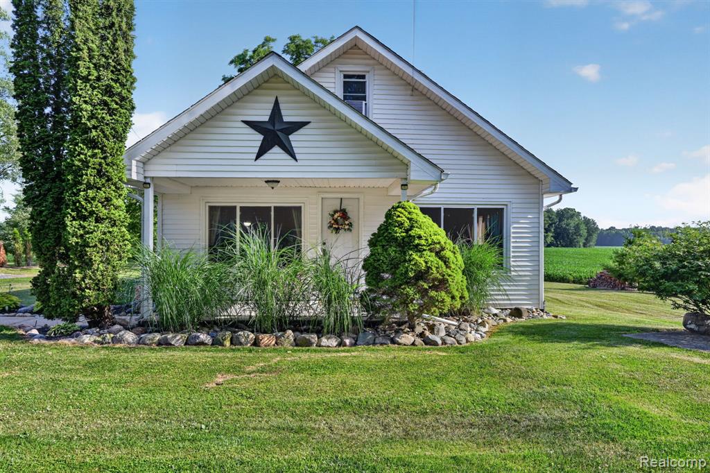 3658 Newburg Road Durand, MI 48429 - Photo 1 of 56