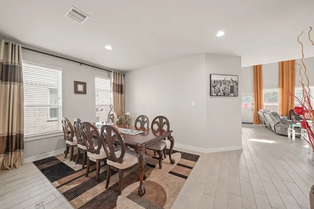 $2,750 | 18419 Windy Knl Way, Houston, TX 77084