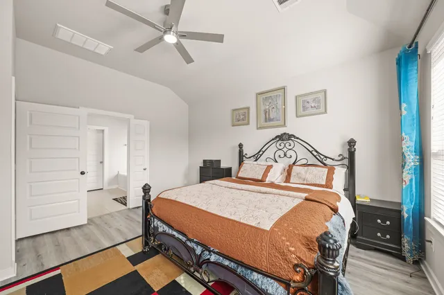 $2,750 | 18419 Windy Knl Way, Houston, TX 77084