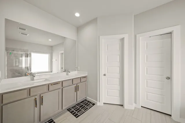 $2,750 | 18419 Windy Knl Way, Houston, TX 77084