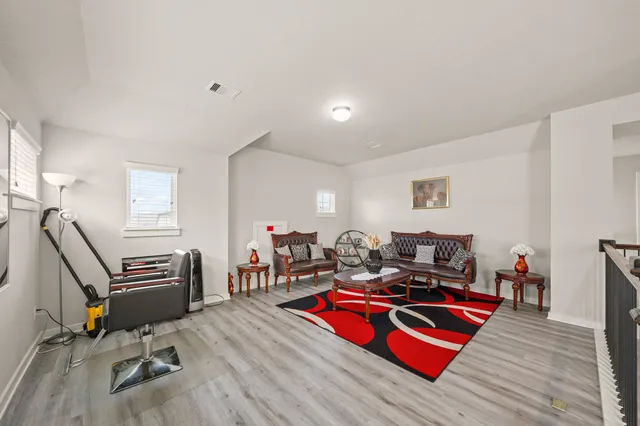 $2,750 | 18419 Windy Knl Way, Houston, TX 77084