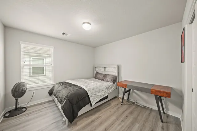 $2,750 | 18419 Windy Knl Way, Houston, TX 77084