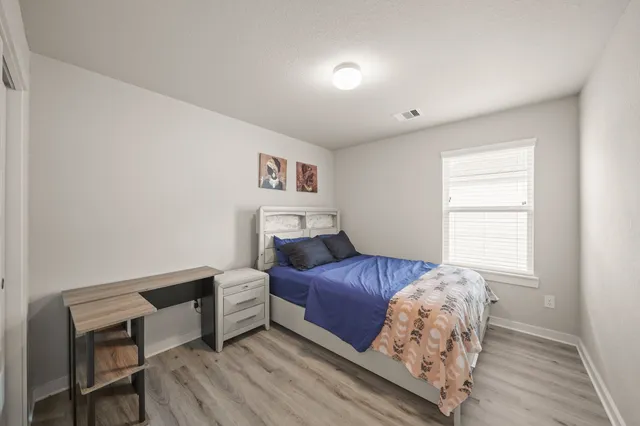 $2,750 | 18419 Windy Knl Way, Houston, TX 77084