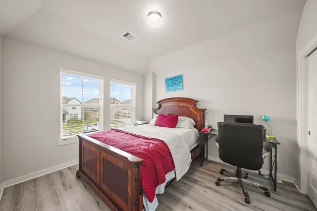 $2,750 | 18419 Windy Knl Way, Houston, TX 77084