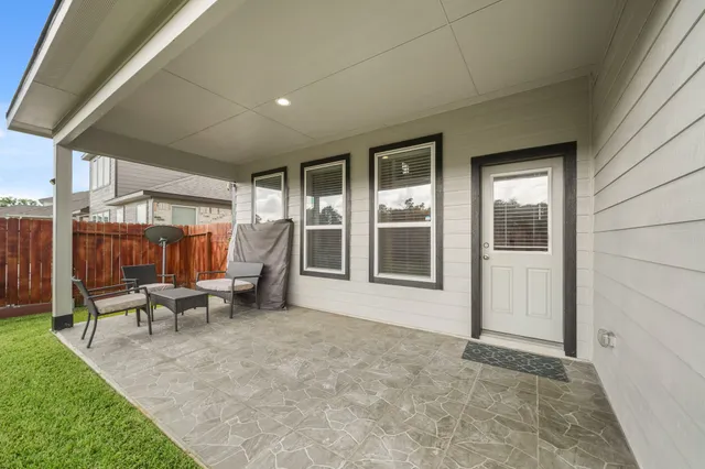 $2,750 | 18419 Windy Knl Way, Houston, TX 77084